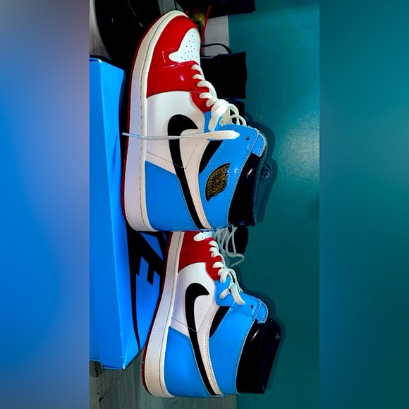 8/10 Jordan 1 Fearless UNC Chicago